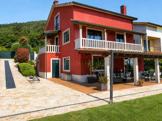 Chalet en venta en Mos, Vigo