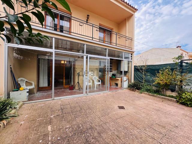 Casa en venta en Ganix, Gironès