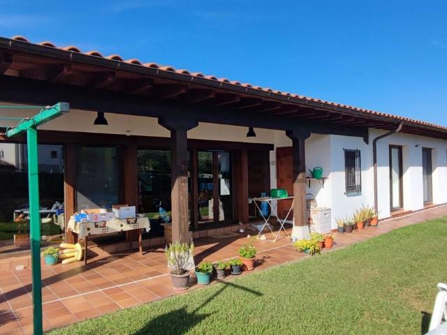 Casa en venta en Ḥontoria, Llanes