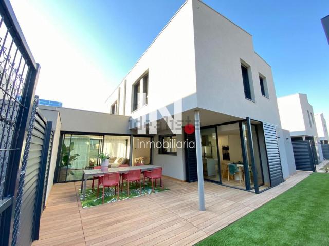 Casa en venta en Ciutat Jardí, Segrià