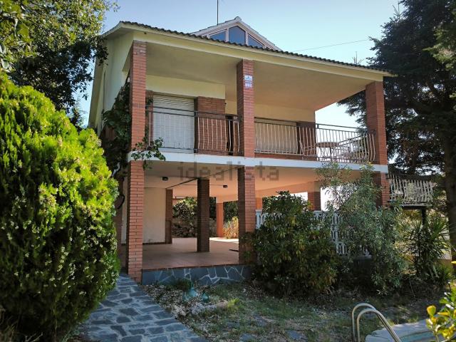 Casa en venta en Pinedes del Vallès, Lliçà d'Amunt