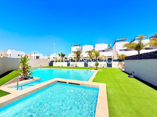 Casa en alquiler en Urbanización Doña Pepa, el Baix Segura / La Vega Baja