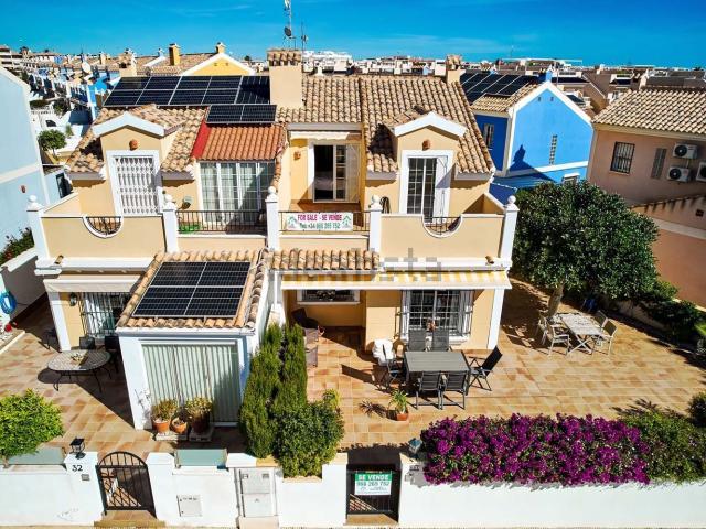 Casa en venta en Orihuela, Urbanización Lomas de Cabo Roig
