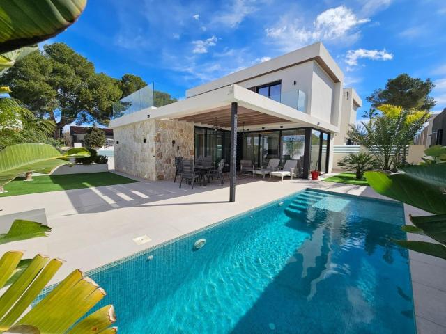 Casa en venta en Torrevieja, Urbanización Los Balcones