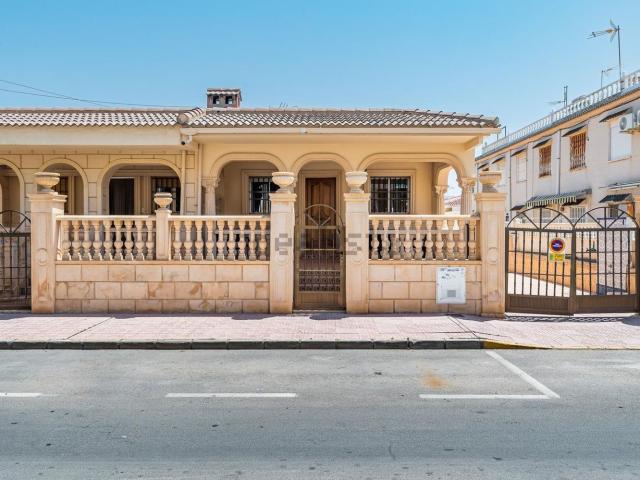 Casa en alquiler en Torrevieja, Valencia