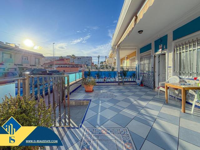 Casa en venta en Torrevieja, Valencia