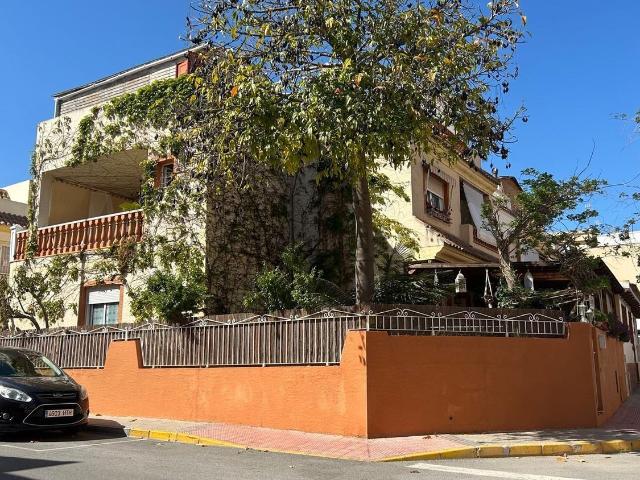 Casa en venta en Los Montesinos, Barrio de los Miras