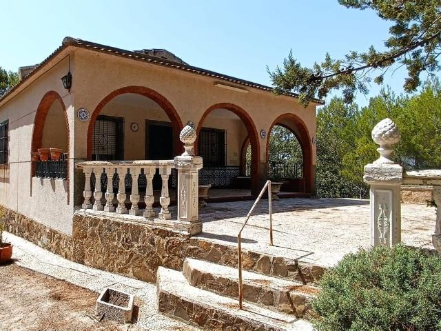 Casa en venta en Los Villares, Andalucía