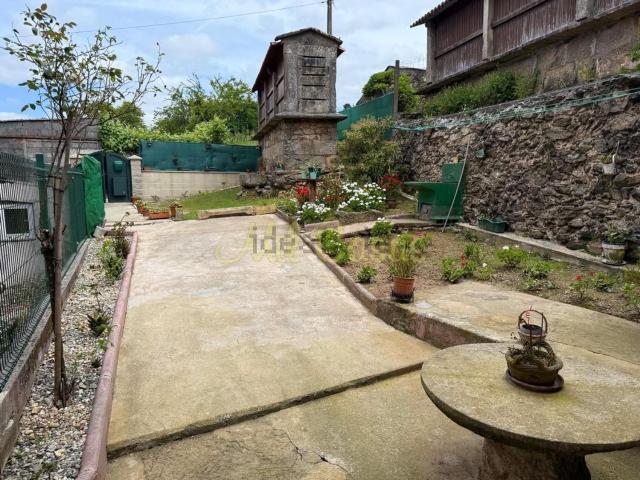 Casa en venta en Lousame