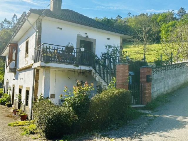 Casa en venta en Valdés, Muñás de Baxu
