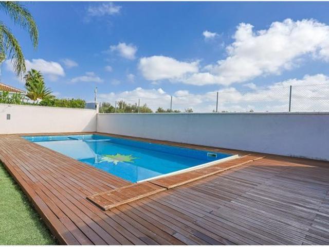 Casa en venta en El Pino, Carmona