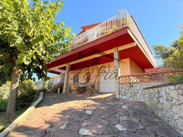 Casa en venta en Montbarbat, la Selva