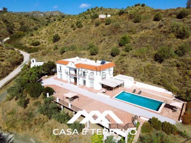 Casa en venta en Macharaviaya, Málaga