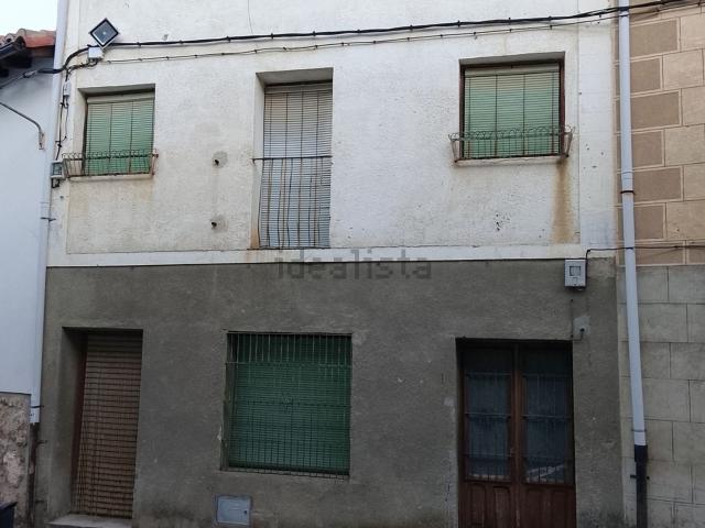 Casa en venta en Madrigal De La Vera
