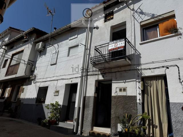 Casa en venta en Madrigal de la Vera