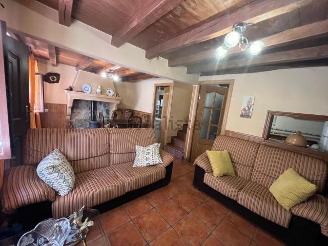 Casa en venta en Madrigal De La Vera