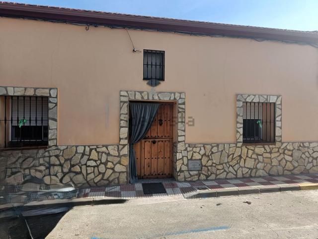 Casa en venta en Madrigalejo, Cáceres