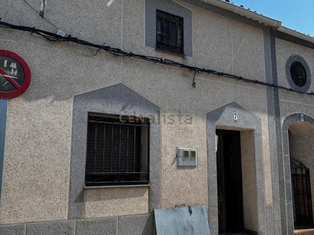 Casa en venta en Madrigalejo, Extremadura