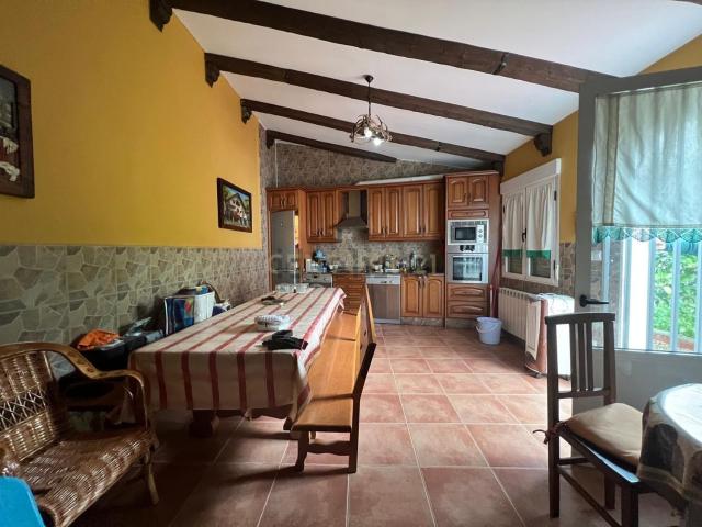 Casa en venta en Madroñera, Extremadura