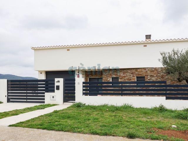 Casa en venta en Garrotxa, Catalunya