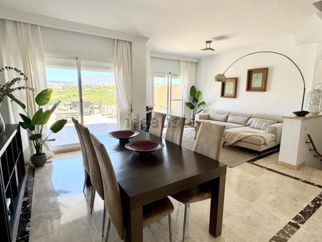 Casa en venta en Castillo de la Duquesa, Costa del Sol Occidental