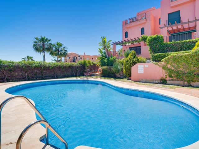 Casa en venta en Castillo de la Duquesa, Costa del Sol Occidental