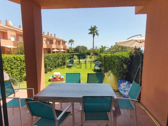 Casa en alquiler en Castillo de la Duquesa, Costa del Sol Occidental