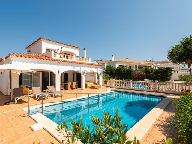 Casa en venta en Cala Llonga, Menorca