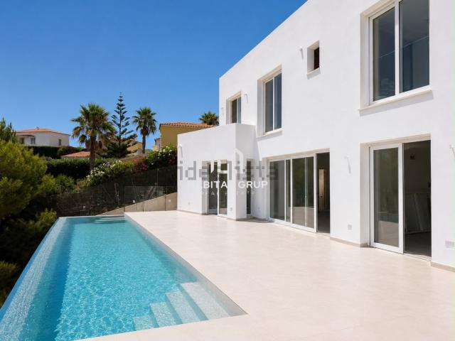 Casa en venta en Cala Llonga, Menorca