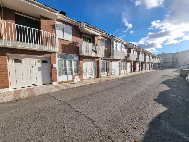 Casa en venta en Marchamalo, Guadalajara