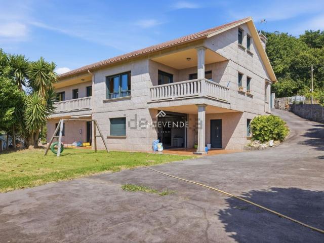 Casa en venta en Ardán, O Morrazo