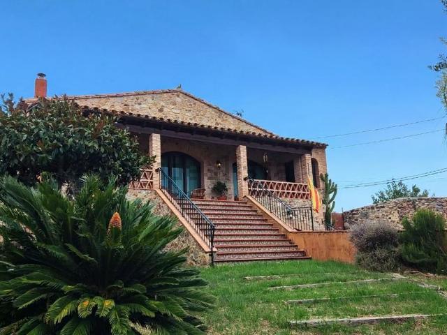 Casa en venta en Alt Empordà, Catalunya
