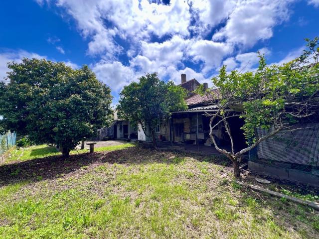 Casa en venta en Dena, O Salnés