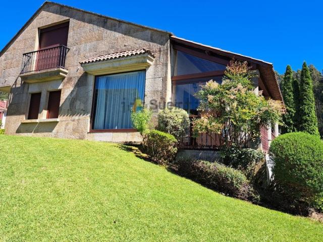 Casa en venta en Meaño, A Axís