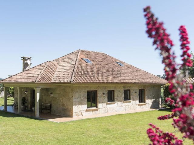 Casa en venta en Meis, O Salnés