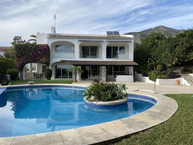 Casa en venta en Doña Pilar, Costa del Sol Occidental