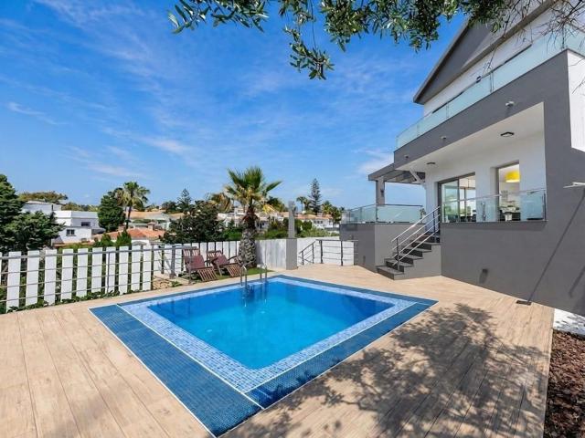 Casa en venta en Chaparral, Costa del Sol Occidental