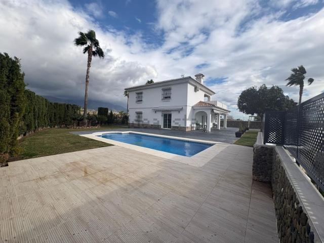 Casa en alquiler en Campo-Mijas, Mijas