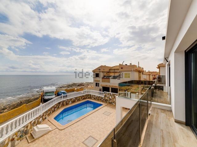 Casa en venta en Cala del Moro, Torrevieja