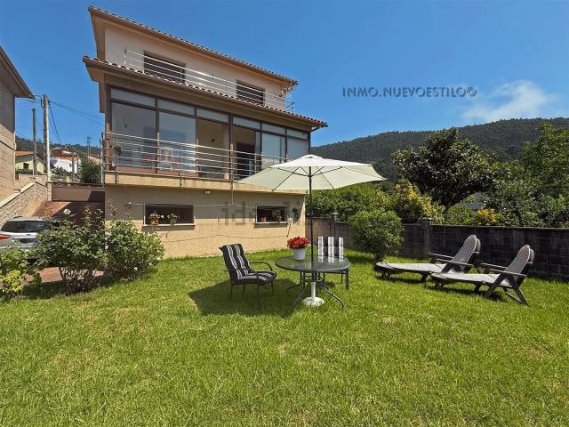 Casa en venta en A Moureira, O Morrazo