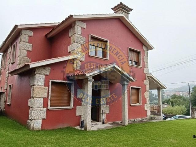 Casa en venta en Couso, Moaña