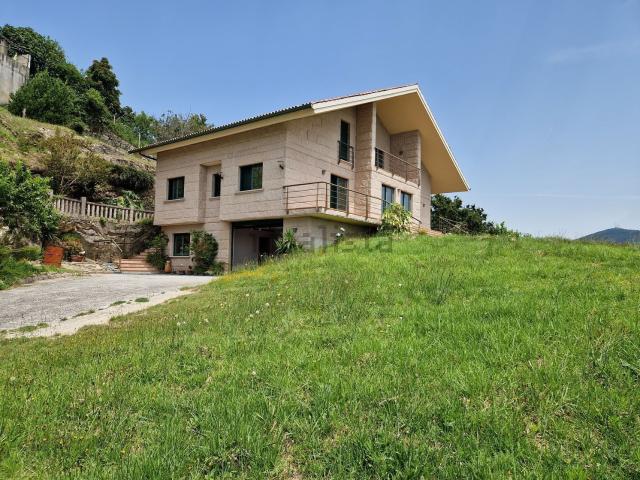 Casa en venta en Tirán, O Morrazo