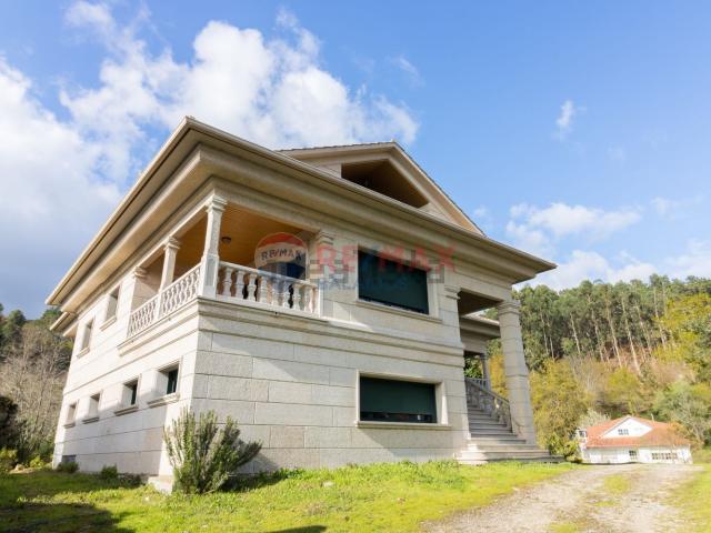Casa en venta en O Pombal, Moaña