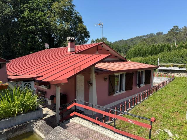 Casa en venta en Mondariz