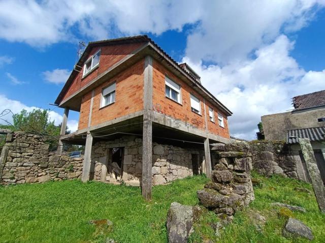 Casa en venta en Veigadraga, Mondariz