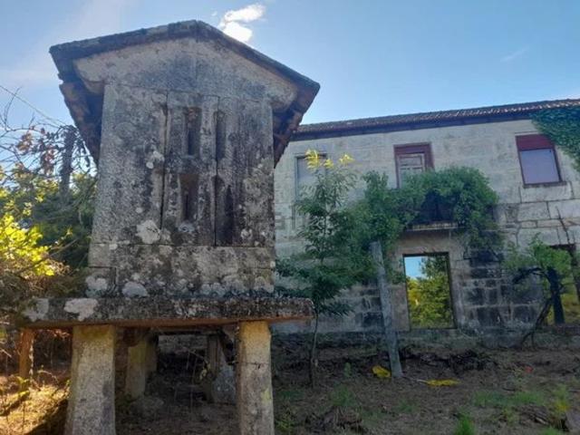 Casa en venta en Mondariz, Santa Baia do Mato