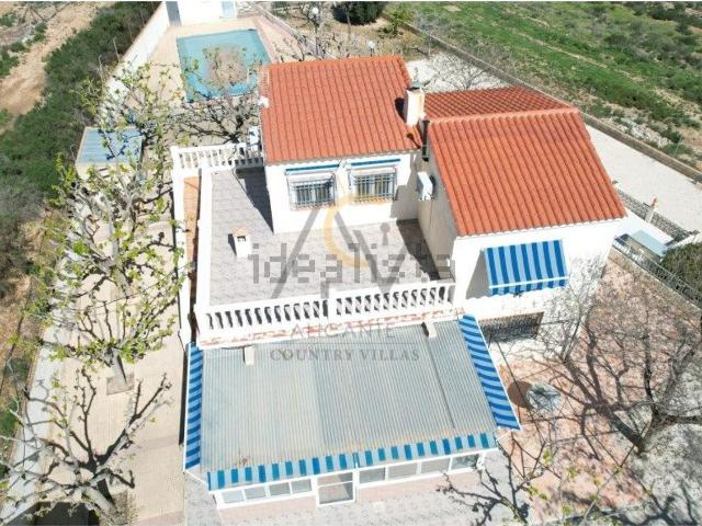 Casa en venta en el Vinalopó Mitjà / El Vinalopó Medio, Valencia