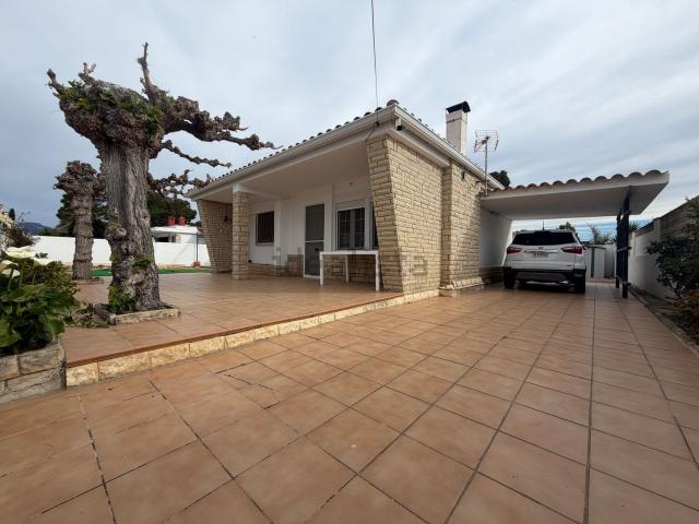 Casa en venta en els Pins de Miramar, Baix Camp