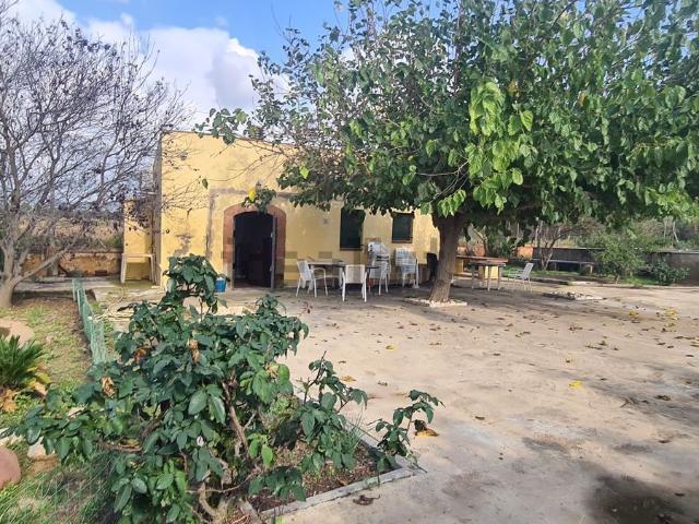 Casa en venta en Montbrió Del Camp, Tarragona