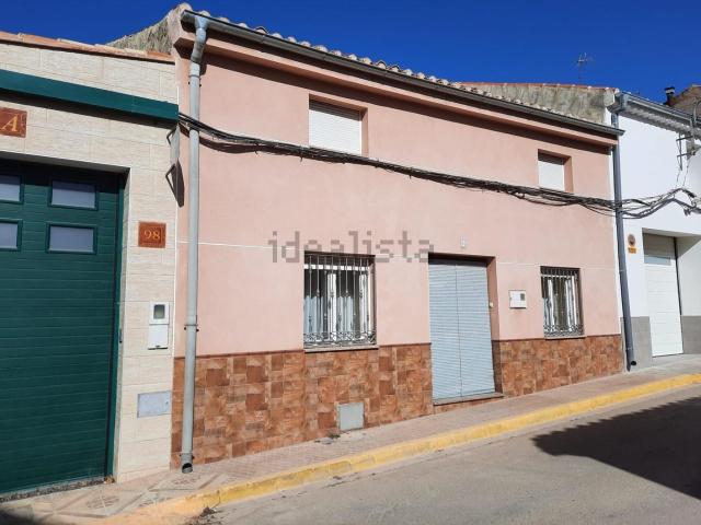 Casa en venta en Montealegre Del Castillo, Castilla-La Mancha